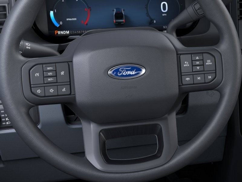 Ford Super Duty F-350 DRW Vehicle Image 14