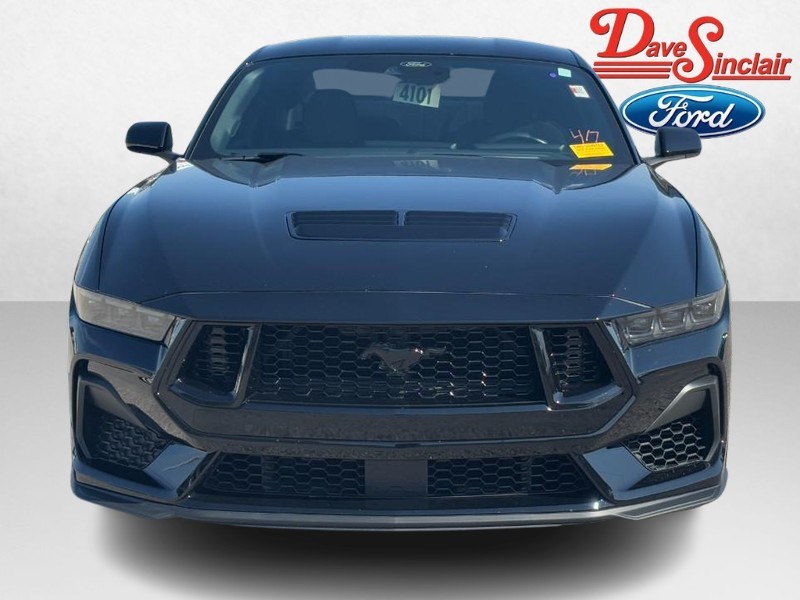Ford Mustang Vehicle Full-screen Gallery Image 02