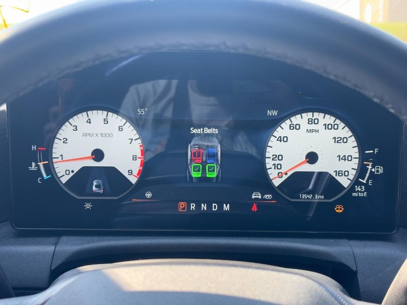 Ford Mustang Vehicle Full-screen Gallery Image 18
