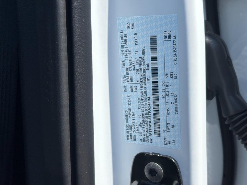Ford F-150 Vehicle Full-screen Gallery Image 26