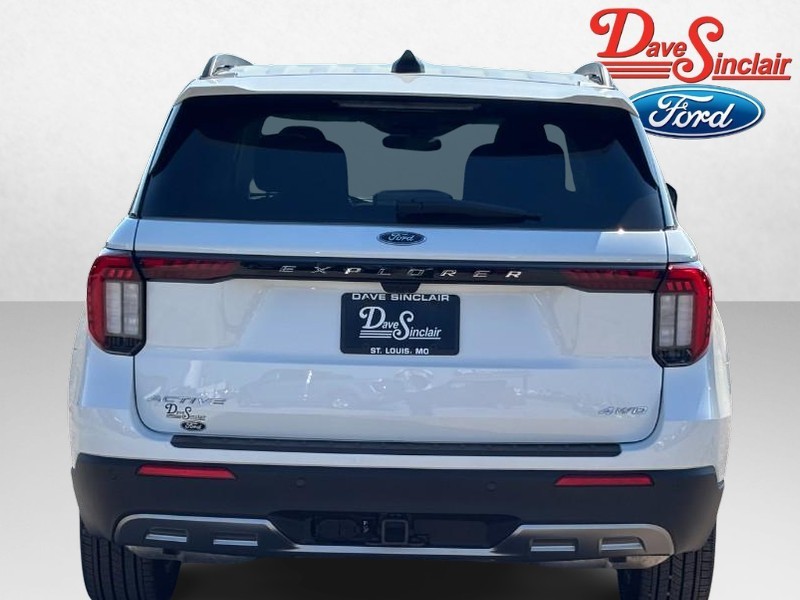 Ford Explorer Vehicle Image 08