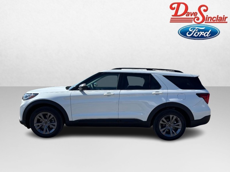 Ford Explorer Vehicle Image 10