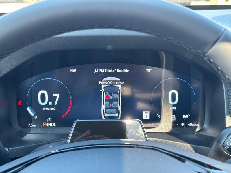 Ford Explorer Vehicle Image 22