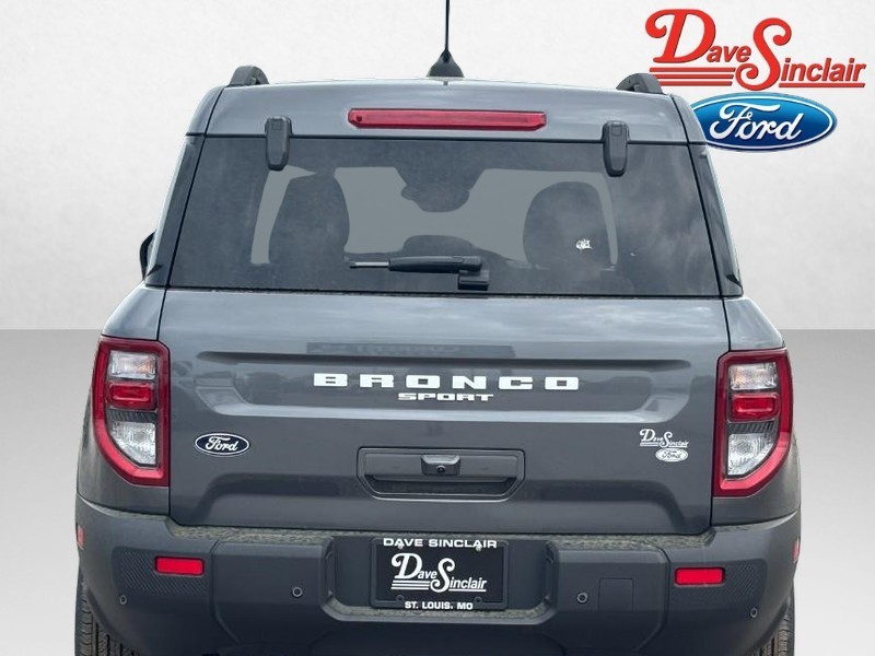 Ford Bronco Sport Vehicle Full-screen Gallery Image 08