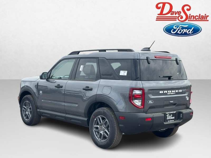 Ford Bronco Sport Vehicle Full-screen Gallery Image 09