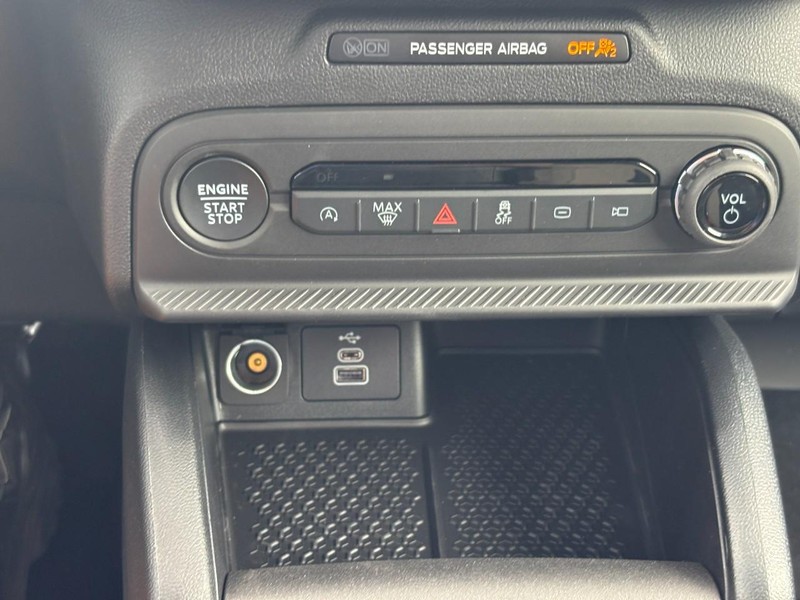 Ford Bronco Sport Vehicle Full-screen Gallery Image 23