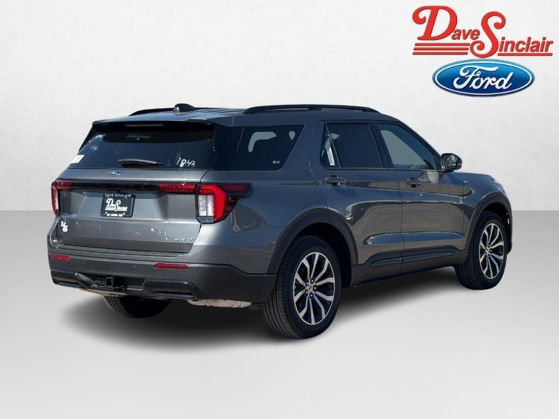 Ford Explorer Vehicle Image 08