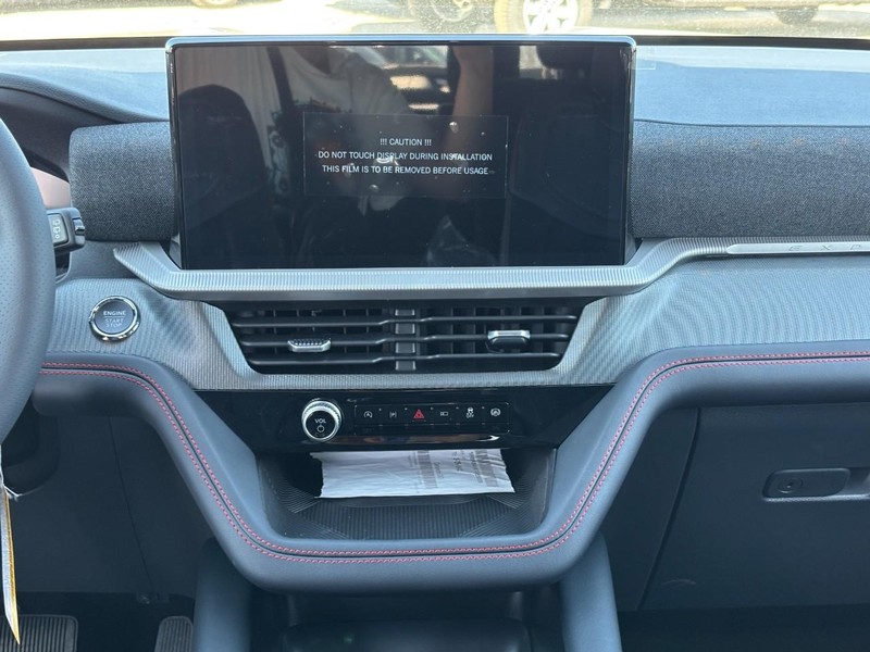 Ford Explorer Vehicle Image 17