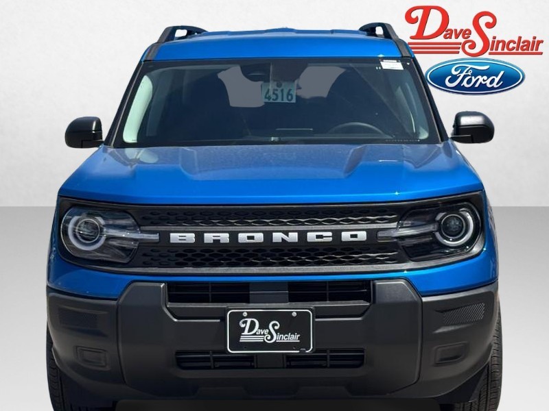Ford Bronco Sport Vehicle Full-screen Gallery Image 02