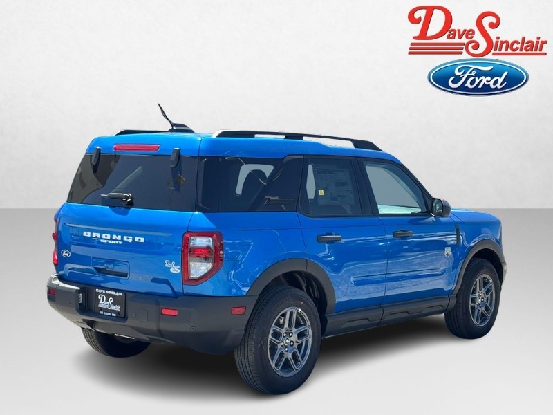 Ford Bronco Sport Vehicle Full-screen Gallery Image 07