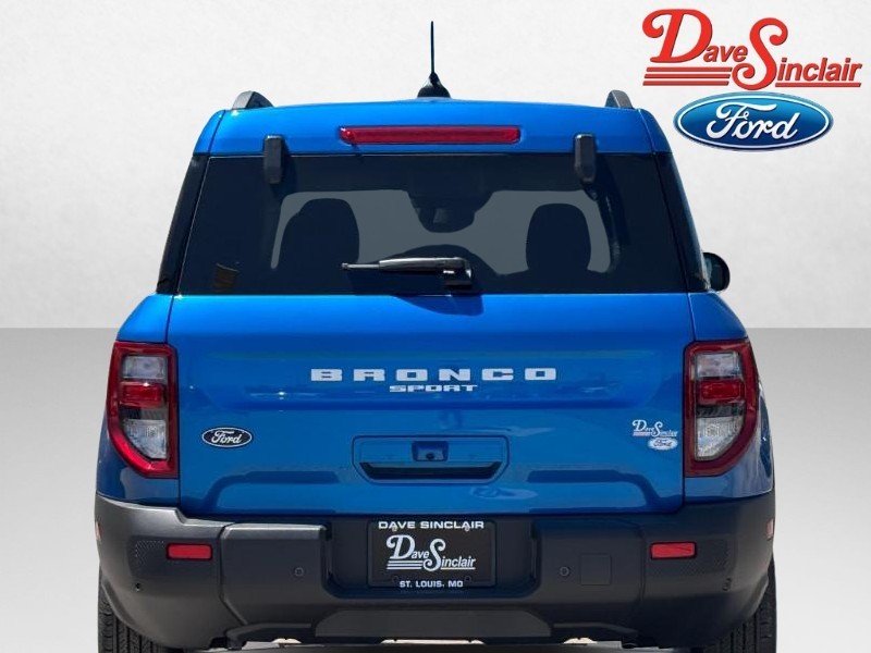 Ford Bronco Sport Vehicle Full-screen Gallery Image 08