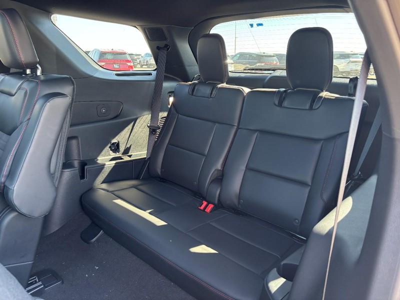 Ford Explorer Vehicle Full-screen Gallery Image 12