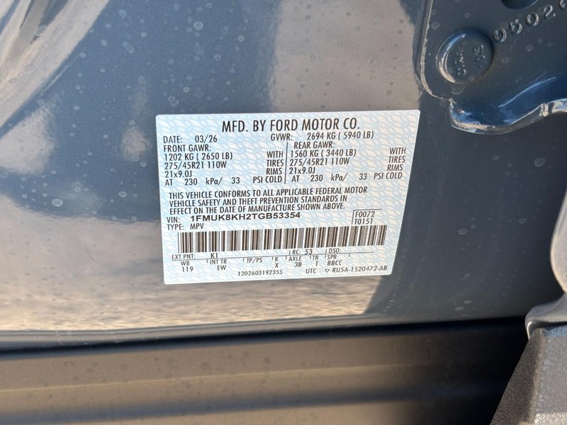 Ford Explorer Vehicle Full-screen Gallery Image 25