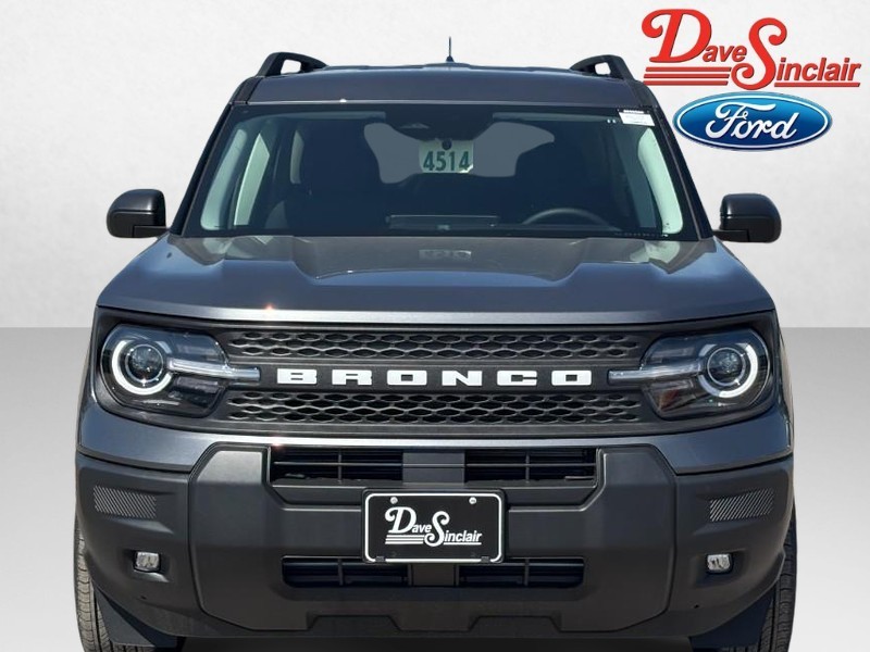 Ford Bronco Sport Vehicle Full-screen Gallery Image 02