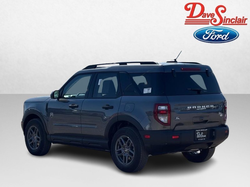 Ford Bronco Sport Vehicle Full-screen Gallery Image 09