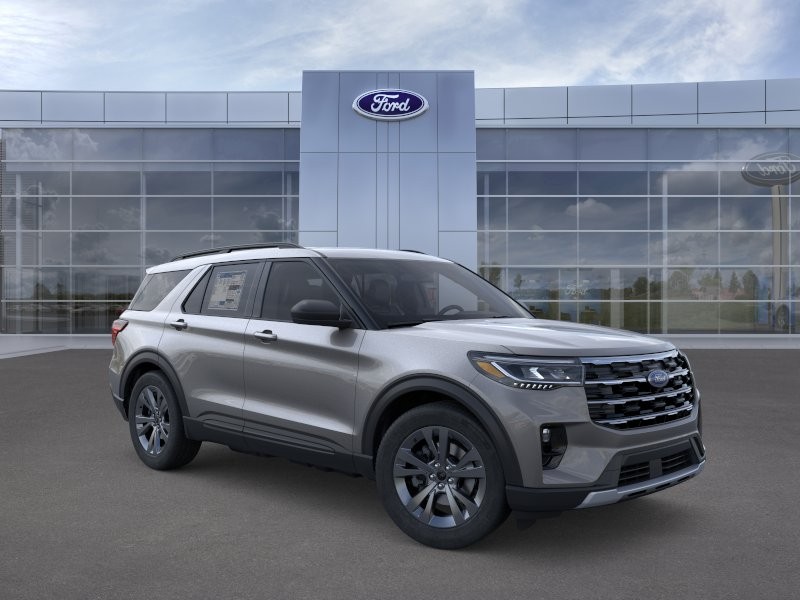 Ford Explorer Vehicle Full-screen Gallery Image 09