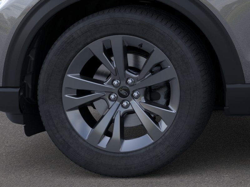 Ford Explorer Vehicle Full-screen Gallery Image 21