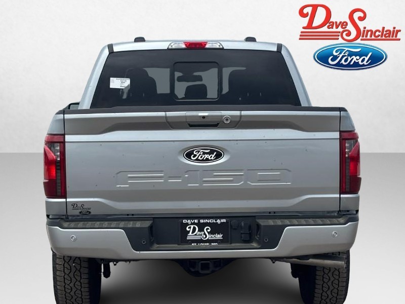 Ford F-150 Vehicle Full-screen Gallery Image 08