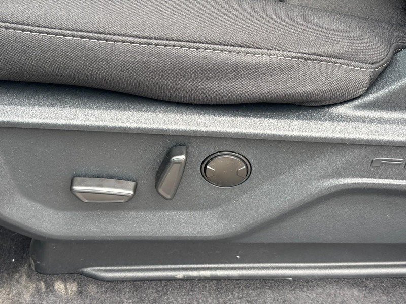 Ford F-150 Vehicle Full-screen Gallery Image 17