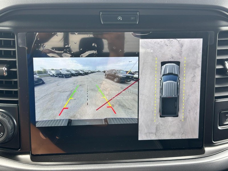 Ford F-150 Vehicle Full-screen Gallery Image 23