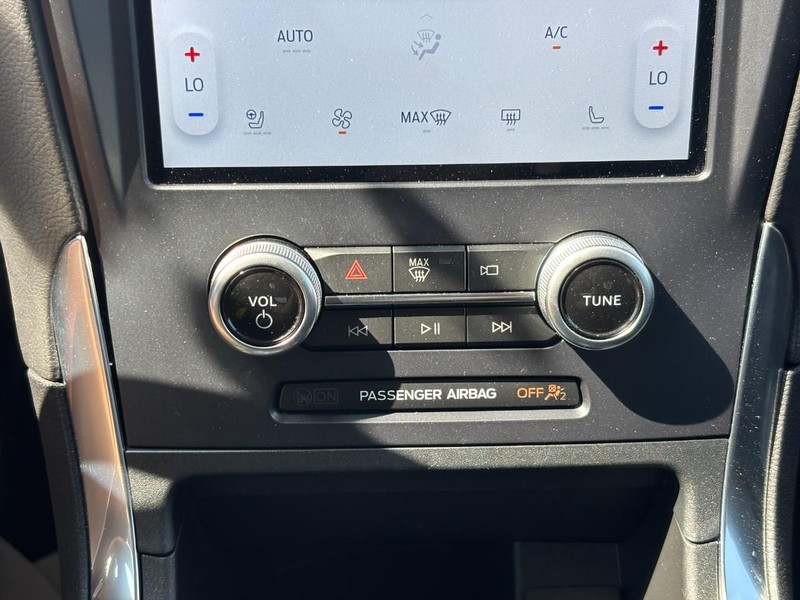 Ford Edge Vehicle Image 24