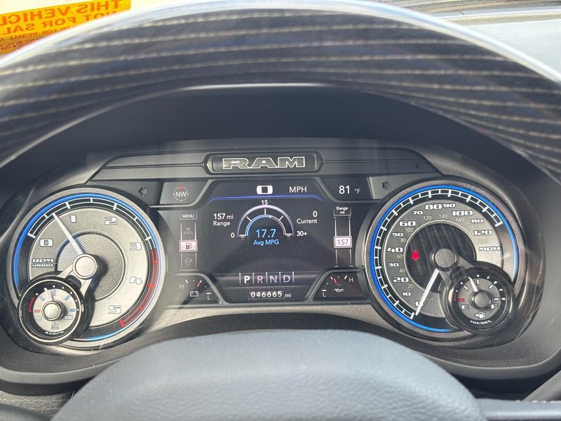 Ram 3500 Vehicle Full-screen Gallery Image 20