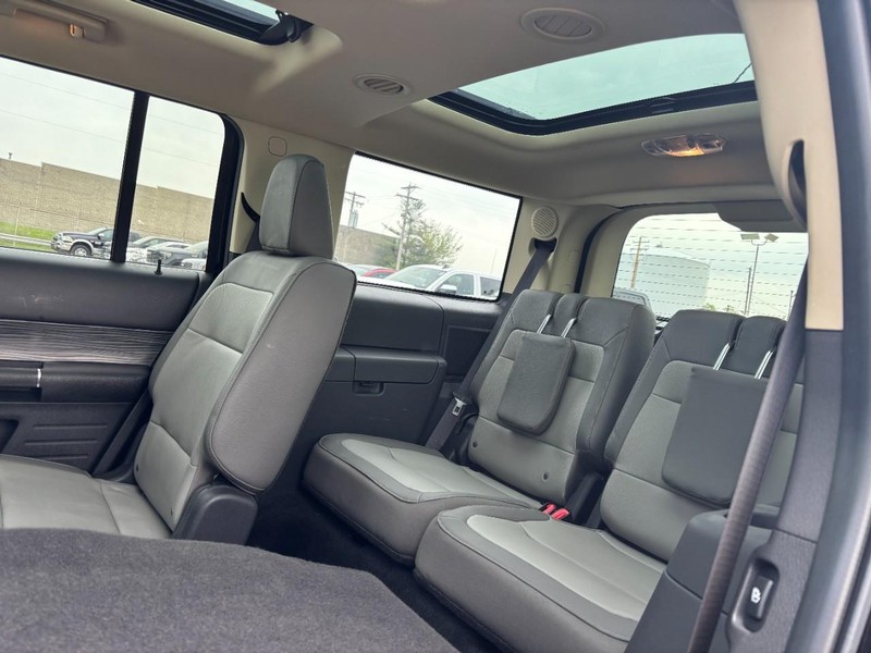 Ford Flex Vehicle Image 12