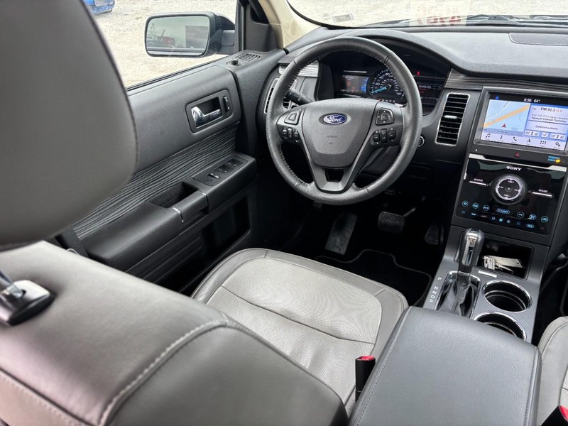 Ford Flex Vehicle Image 15