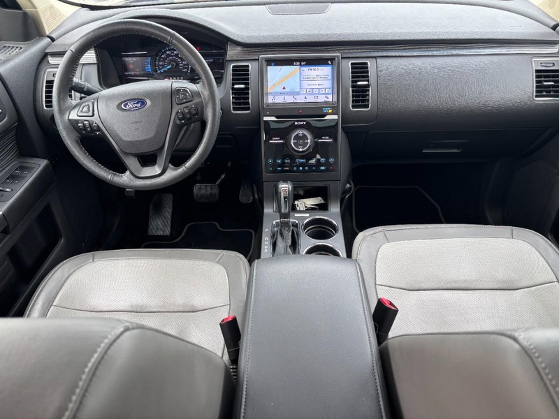 Ford Flex Vehicle Image 16