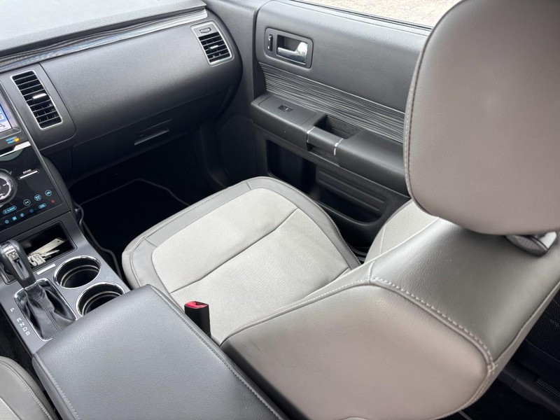 Ford Flex Vehicle Image 17