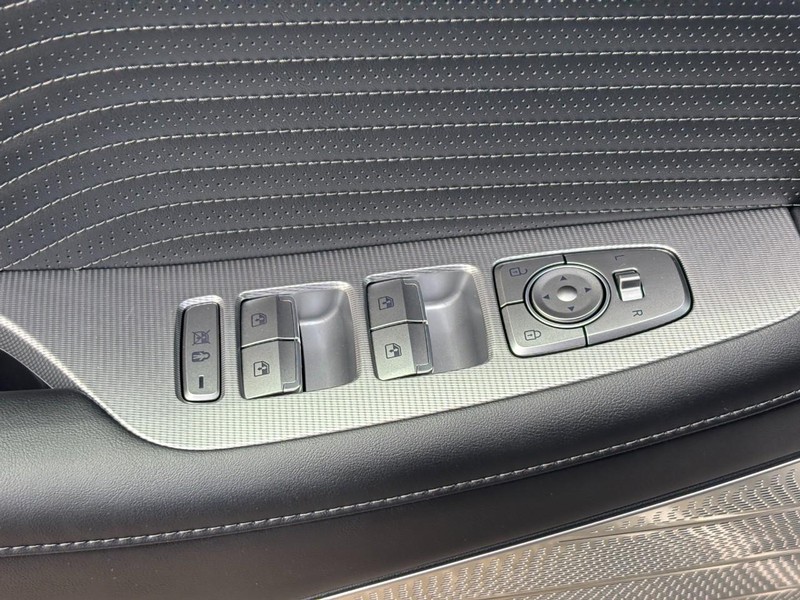 Hyundai Palisade Vehicle Full-screen Gallery Image 18