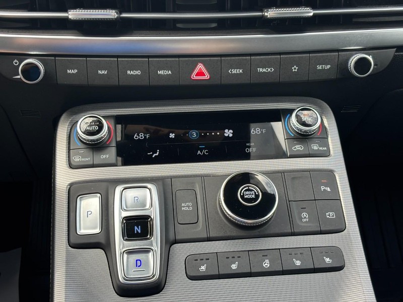 Hyundai Palisade Vehicle Full-screen Gallery Image 25