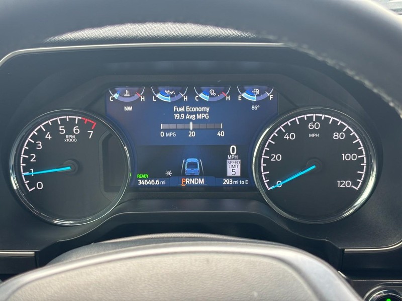 Ford F-150 Vehicle Full-screen Gallery Image 20