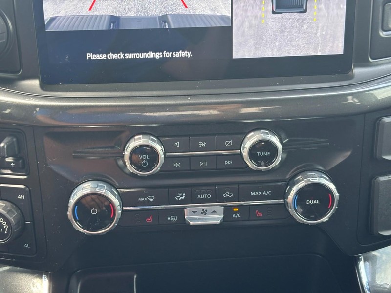 Ford F-150 Vehicle Full-screen Gallery Image 23