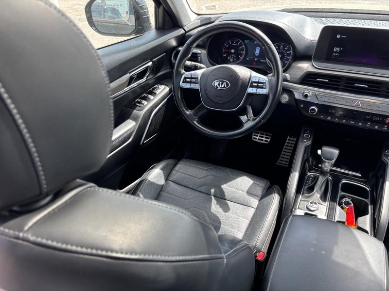 Kia Telluride Vehicle Full-screen Gallery Image 14
