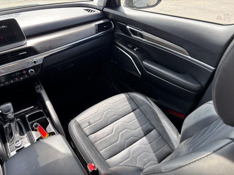 Kia Telluride Vehicle Full-screen Gallery Image 16