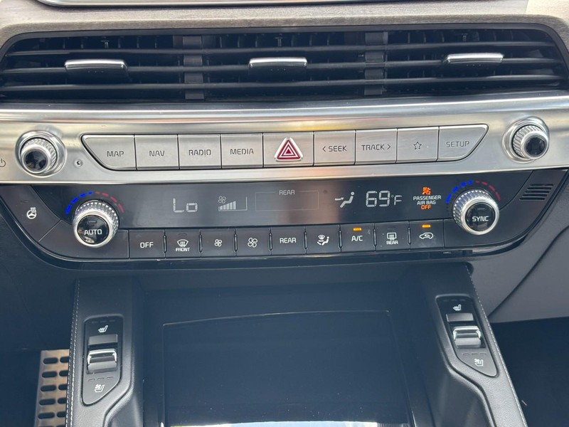 Kia Telluride Vehicle Full-screen Gallery Image 25