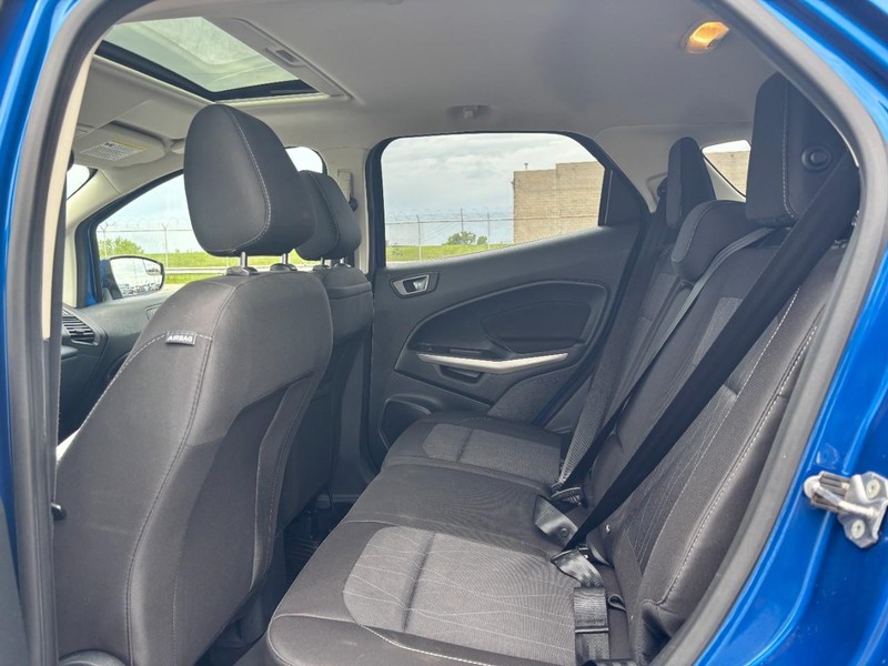 Ford EcoSport Vehicle Image 12
