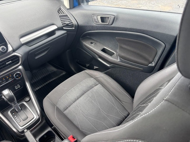 Ford EcoSport Vehicle Image 15