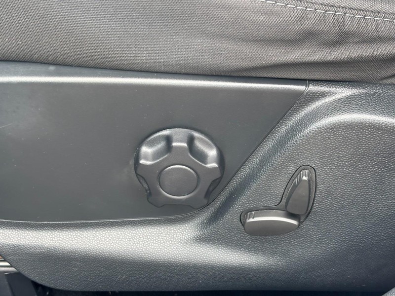 Ford EcoSport Vehicle Image 16