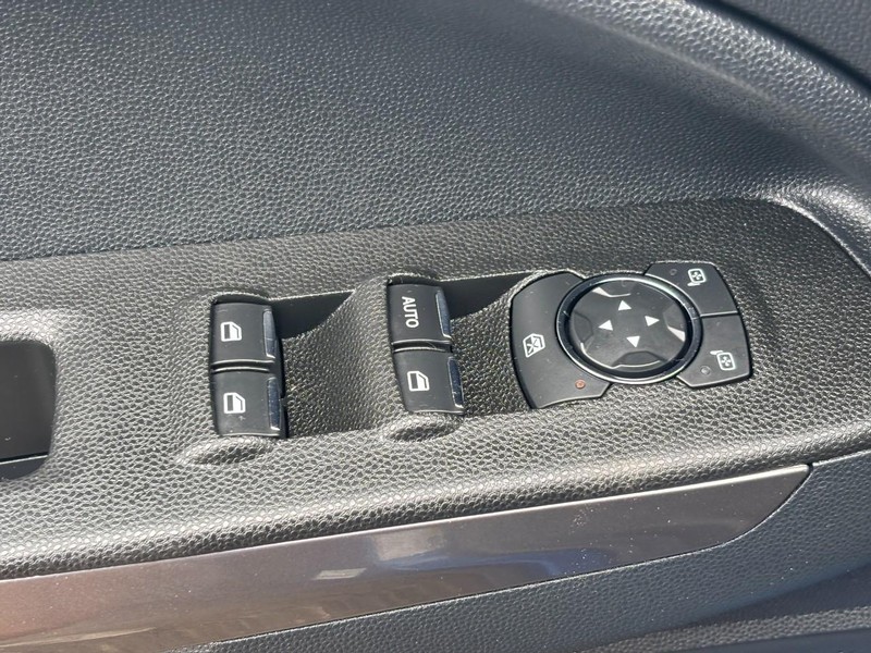 Ford EcoSport Vehicle Image 17