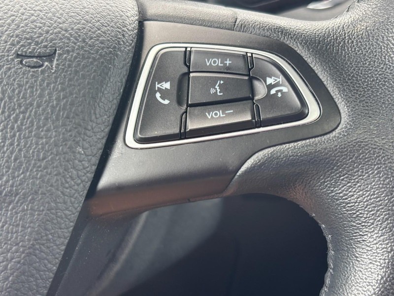 Ford EcoSport Vehicle Image 19