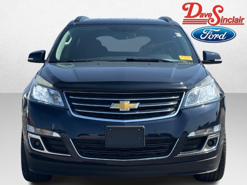 Chevrolet Traverse Vehicle Image 02