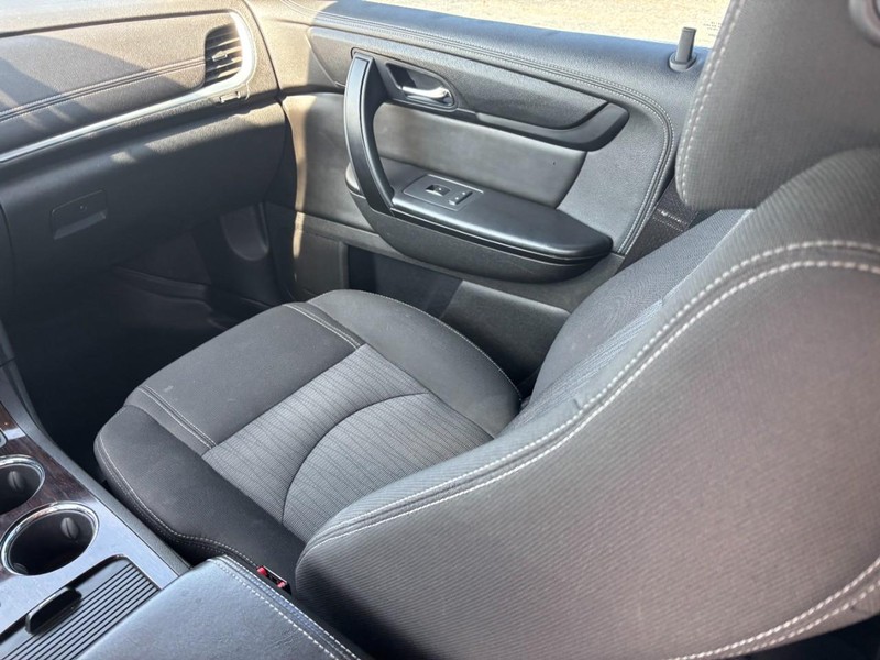 Chevrolet Traverse Vehicle Image 17