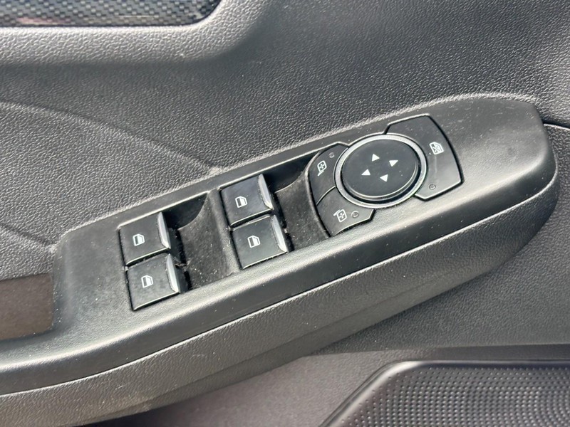 Ford Escape Vehicle Image 17