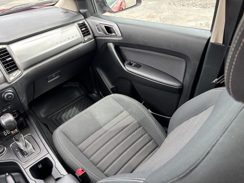 Ford Ranger Vehicle Full-screen Gallery Image 18