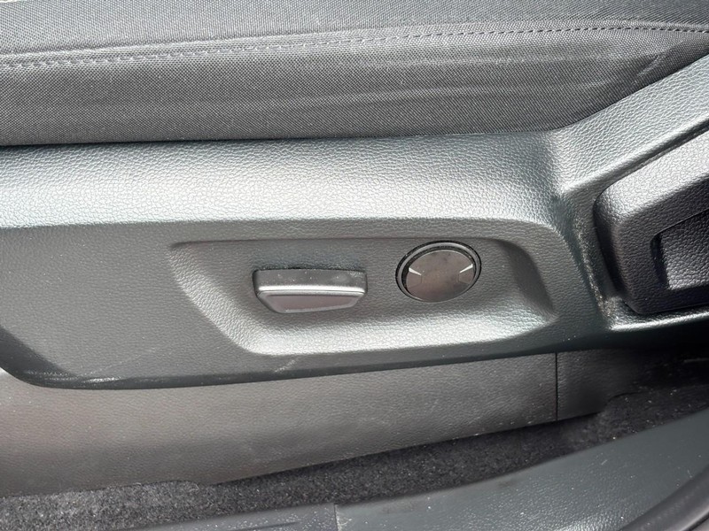 Ford Ranger Vehicle Full-screen Gallery Image 19