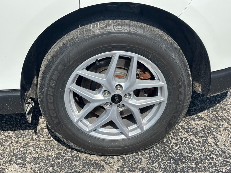 Ford Edge Vehicle Image 12