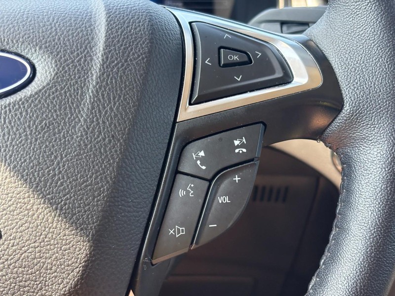 Ford Edge Vehicle Image 20