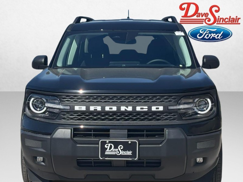 Ford Bronco Sport Vehicle Full-screen Gallery Image 02
